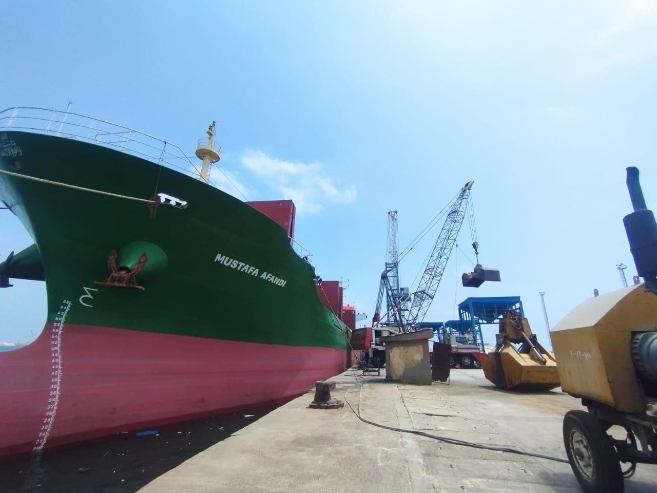 Port crane operations